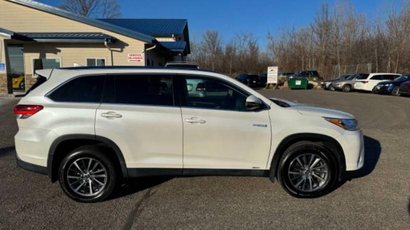 TOYOTA HIGHLANDER 2019 5TDJGRFH3KS073266 image