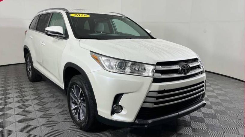 TOYOTA HIGHLANDER 2019 5TDKZRFH1KS559718 image