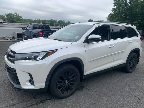 TOYOTA HIGHLANDER 2019 5TDJZRFH5KS609824 image