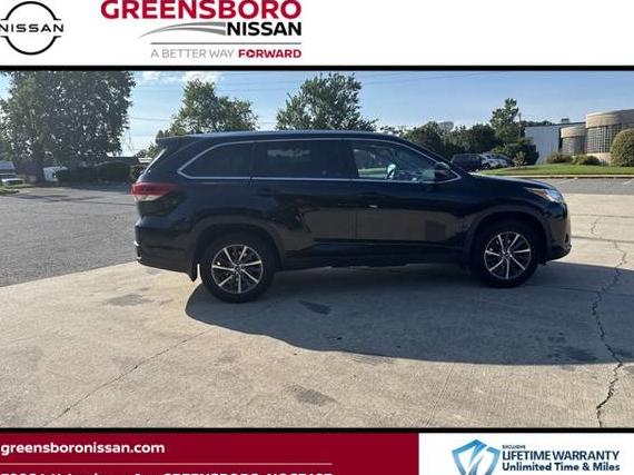TOYOTA HIGHLANDER 2019 5TDJZRFH4KS915820 image