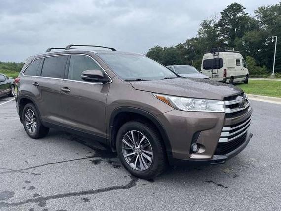 TOYOTA HIGHLANDER 2019 5TDJZRFH0KS999005 image