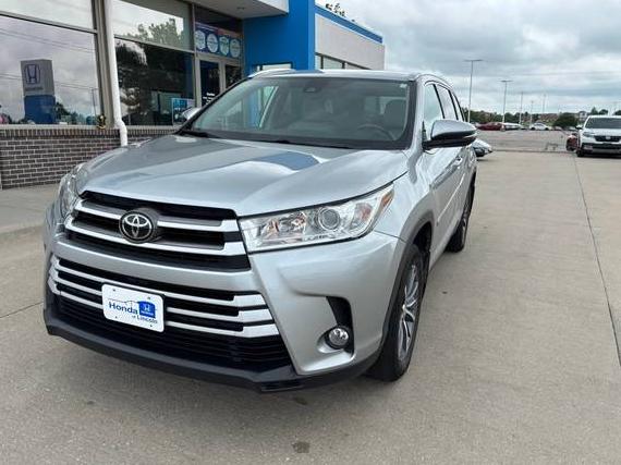 TOYOTA HIGHLANDER 2019 5TDJZRFH5KS563668 image