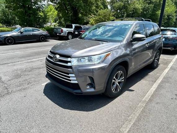TOYOTA HIGHLANDER 2019 5TDZARFH1KS053215 image