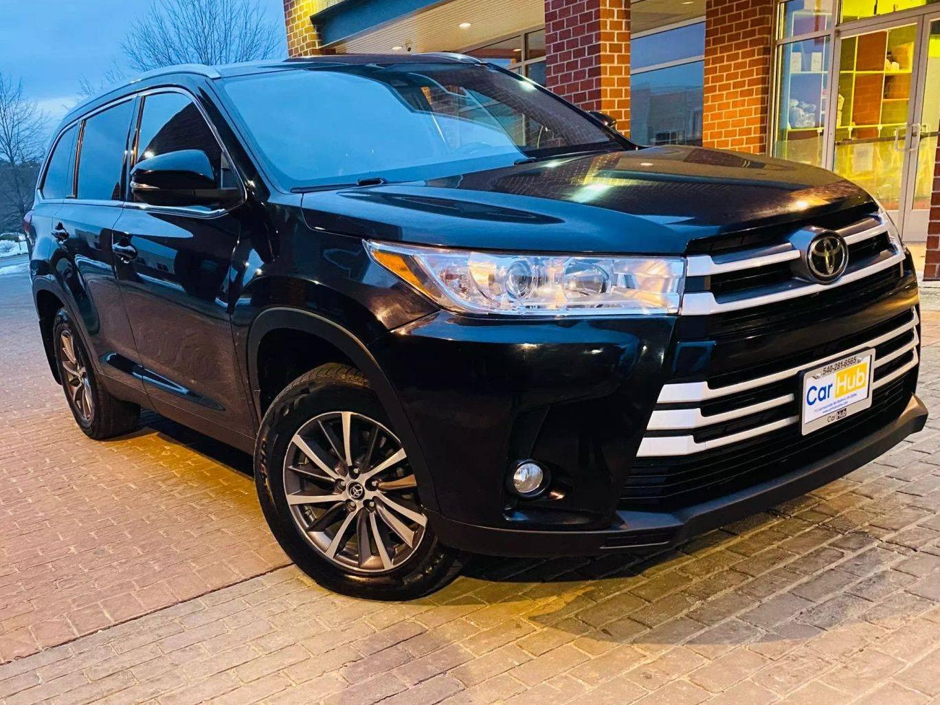 TOYOTA HIGHLANDER 2019 5TDJZRFH1KS600716 image