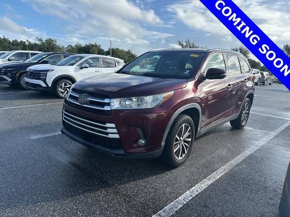 TOYOTA HIGHLANDER 2019 5TDKZRFHXKS322564 image