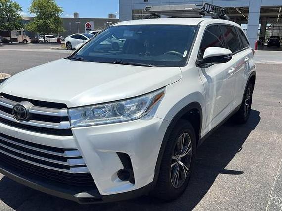 TOYOTA HIGHLANDER 2019 5TDZZRFH4KS318640 image
