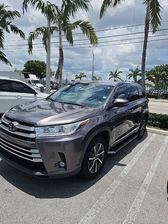 TOYOTA HIGHLANDER 2019 5TDKZRFH2KS320601 image