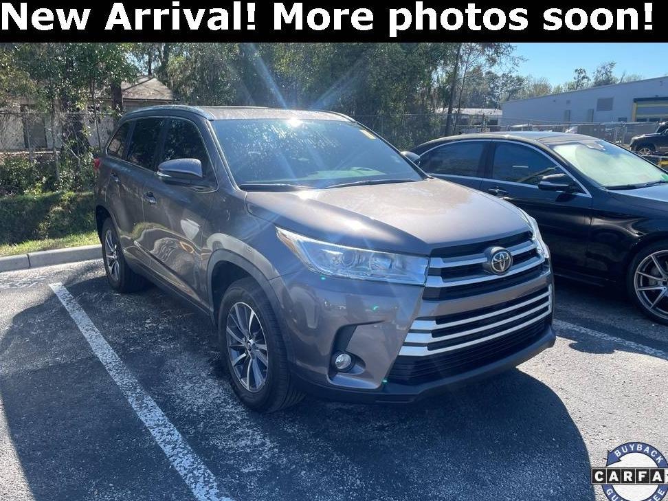 TOYOTA HIGHLANDER 2019 5TDKZRFH3KS566525 image