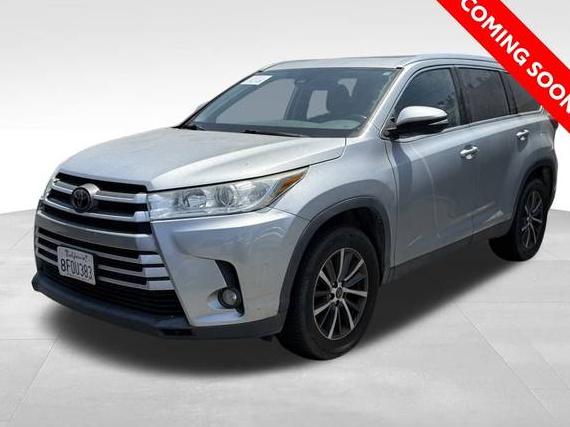 TOYOTA HIGHLANDER 2019 5TDKZRFHXKS552864 image