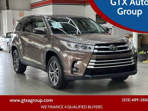 TOYOTA HIGHLANDER 2019 5TDKZRFH4KS330711 image