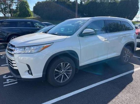 TOYOTA HIGHLANDER 2019 5TDJZRFH8KS575717 image TOYOTA HIGHLANDER 2019 5TDJZRFH8KS575717 image