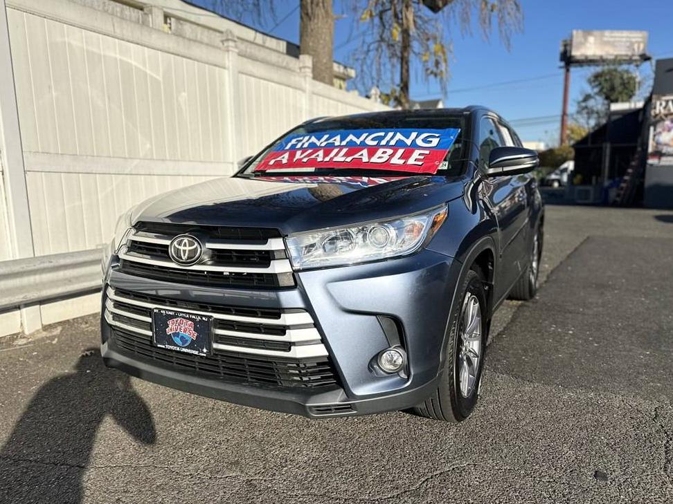 TOYOTA HIGHLANDER 2019 5TDJZRFH9KS709778 image