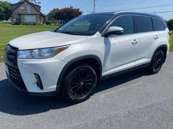 TOYOTA HIGHLANDER 2019 5TDJZRFH1KS577891 image
