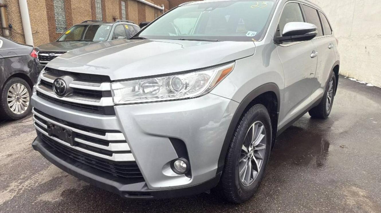 TOYOTA HIGHLANDER 2019 5TDJZRFH1KS585523 image