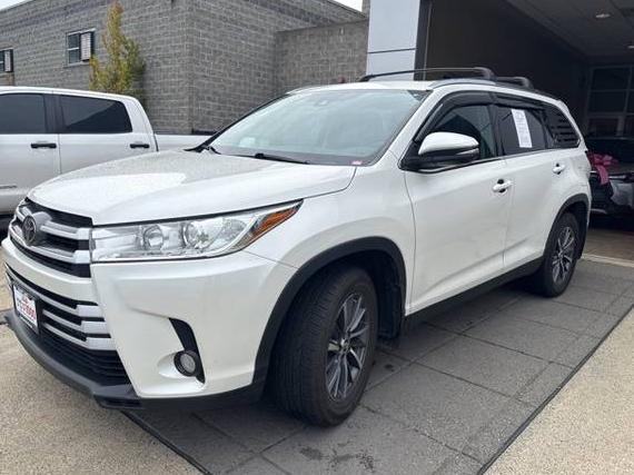 TOYOTA HIGHLANDER 2019 5TDJZRFH8KS571781 image