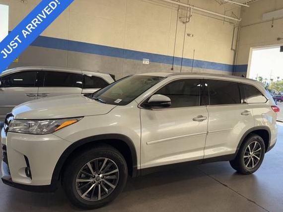 TOYOTA HIGHLANDER 2019 5TDKZRFH5KS574805 image