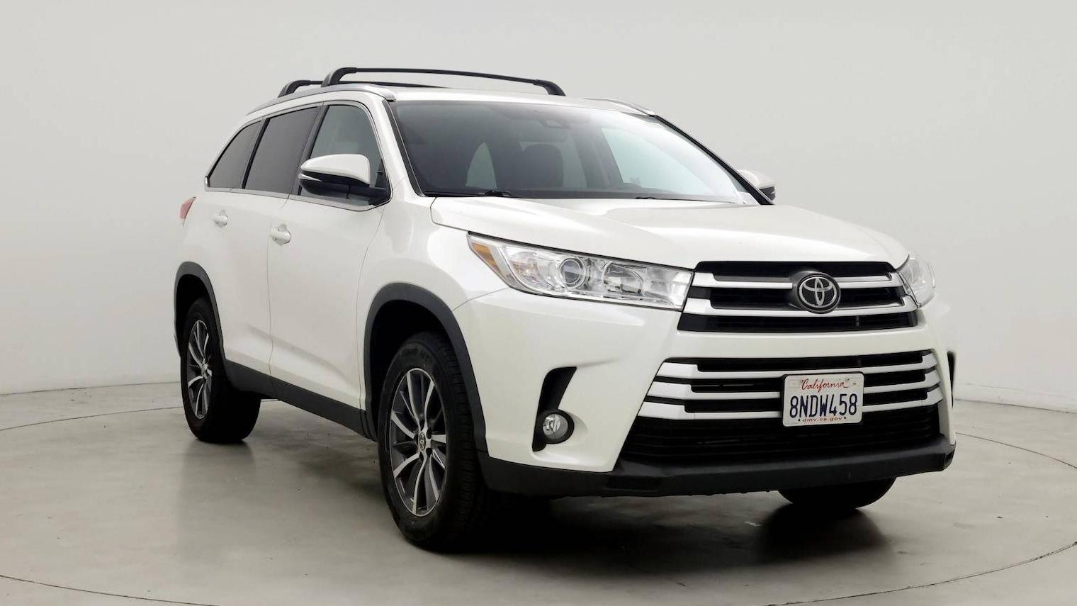 TOYOTA HIGHLANDER 2019 5TDKZRFH1KS367182 image