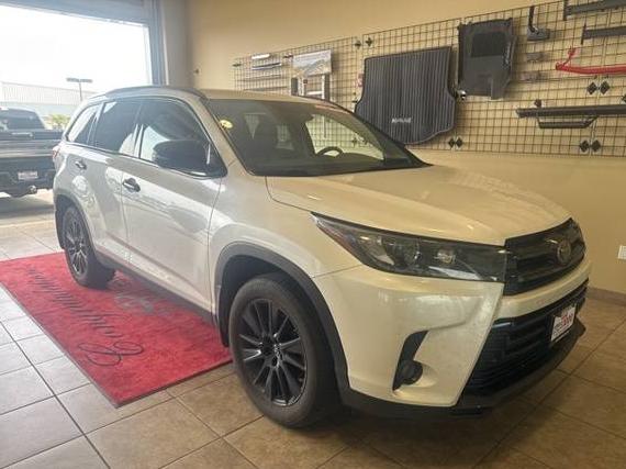 TOYOTA HIGHLANDER 2019 5TDJZRFH5KS963553 image