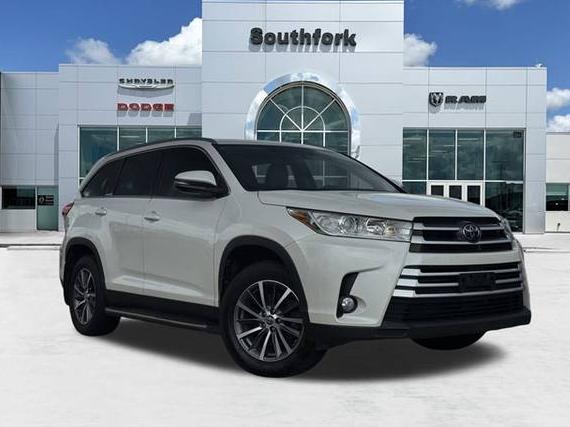 TOYOTA HIGHLANDER 2019 5TDKZRFH0KS553358 image