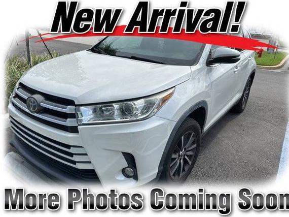 TOYOTA HIGHLANDER 2019 5TDKZRFH5KS565912 image