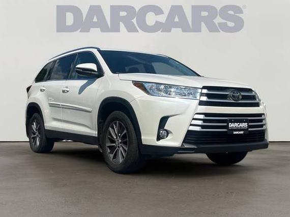 TOYOTA HIGHLANDER 2019 5TDJZRFH7KS594145 image