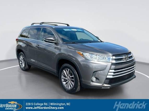 TOYOTA HIGHLANDER 2019 5TDKZRFH9KS335855 image TOYOTA HIGHLANDER 2019 5TDKZRFH9KS335855 image