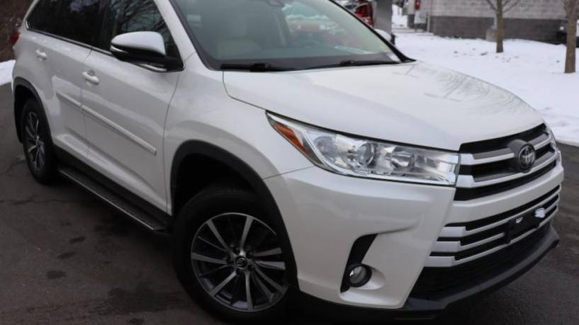 TOYOTA HIGHLANDER 2019 5TDJZRFH1KS577910 image