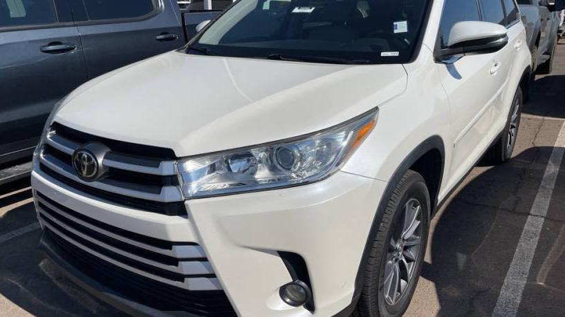 TOYOTA HIGHLANDER 2019 5TDKZRFH2KS569089 image