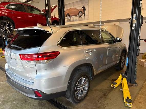 TOYOTA HIGHLANDER 2019 5TDJGRFH6KS065839 image
