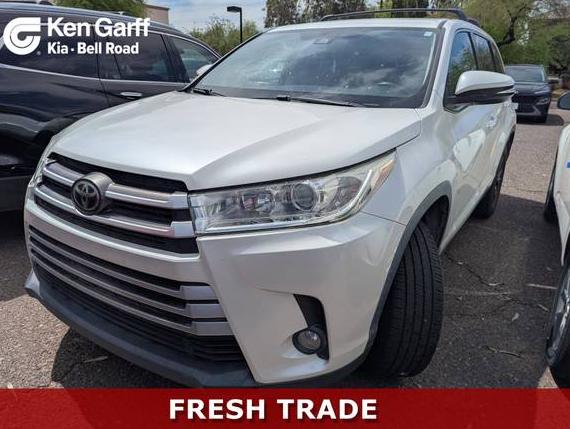 TOYOTA HIGHLANDER 2019 5TDZZRFH2KS328664 image