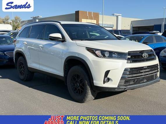 TOYOTA HIGHLANDER 2019 5TDJZRFH7KS574753 image