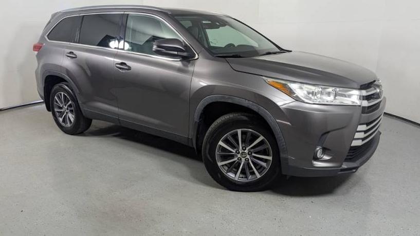 TOYOTA HIGHLANDER 2019 5TDJZRFH0KS613943 image