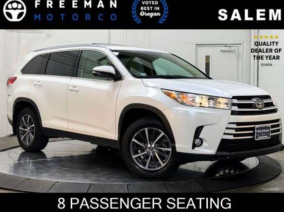 TOYOTA HIGHLANDER 2019 5TDJZRFH3KS716497 image