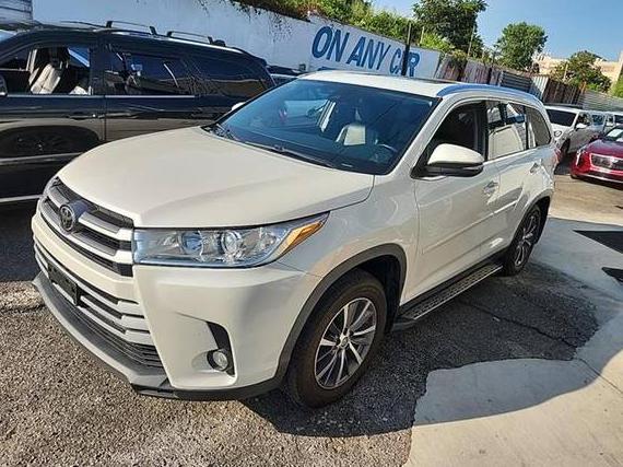 TOYOTA HIGHLANDER 2019 5TDJZRFH1KS627642 image