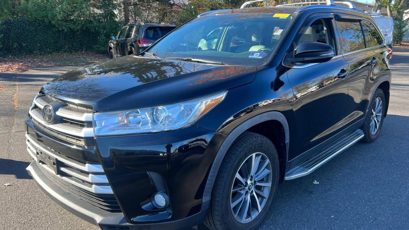 TOYOTA HIGHLANDER 2019 5TDJZRFH0KS581589 image