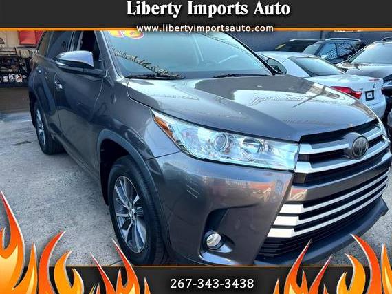 TOYOTA HIGHLANDER 2018 5TDJZRFH4JS852233 image