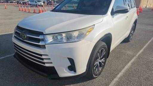 TOYOTA HIGHLANDER 2018 5TDZARFH0JS038154 image