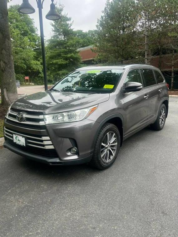 TOYOTA HIGHLANDER 2018 5TDJZRFHXJS546119 image