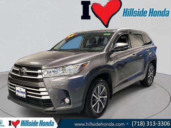 TOYOTA HIGHLANDER 2018 5TDJZRFHXJS561560 image