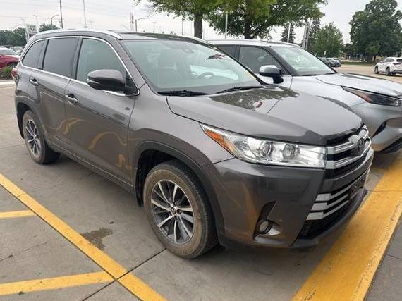TOYOTA HIGHLANDER 2018 5TDJZRFH5JS881529 image