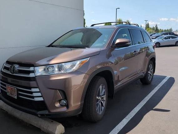 TOYOTA HIGHLANDER 2018 5TDJZRFH7JS883248 image