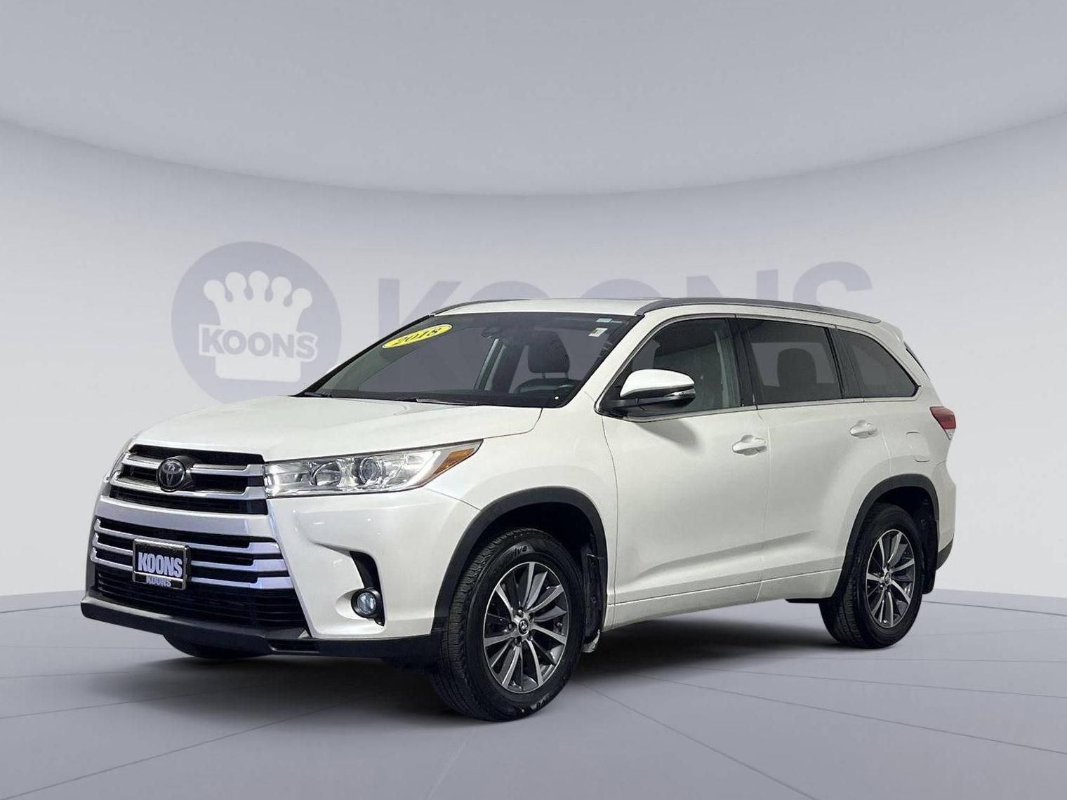 TOYOTA HIGHLANDER 2018 5TDJZRFH0JS860099 image