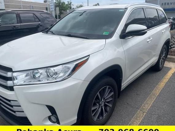 TOYOTA HIGHLANDER 2018 5TDJZRFH7JS530198 image