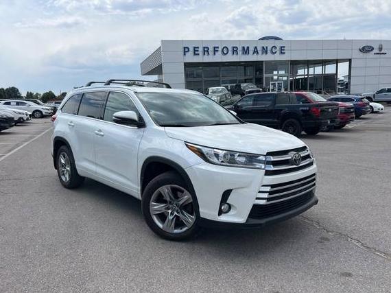 TOYOTA HIGHLANDER 2018 5TDDZRFH6JS816783 image