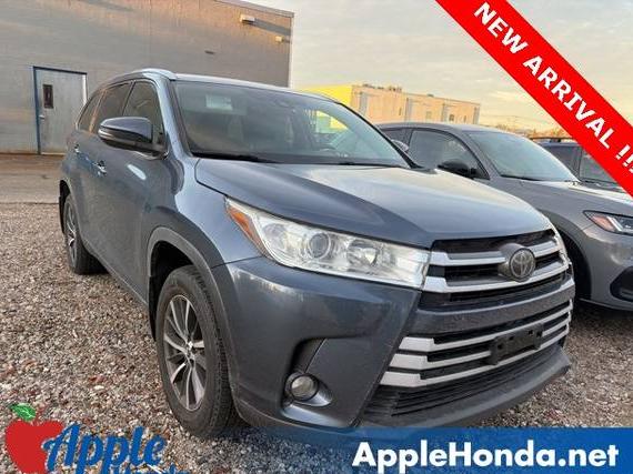 TOYOTA HIGHLANDER 2018 5TDJZRFH3JS838095 image TOYOTA HIGHLANDER 2018 5TDJZRFH3JS838095 image