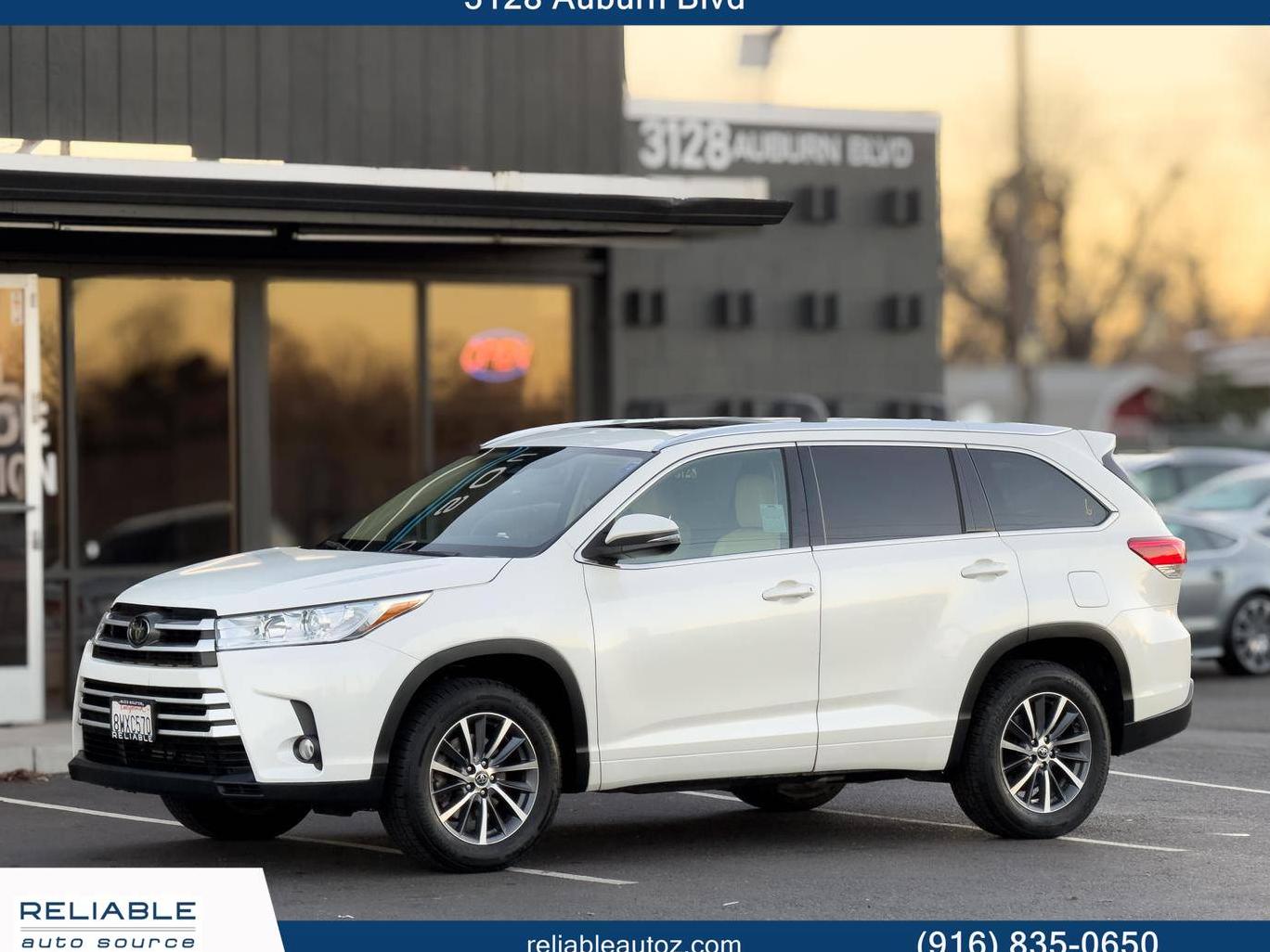 TOYOTA HIGHLANDER 2018 5TDKZRFH6JS538197 image