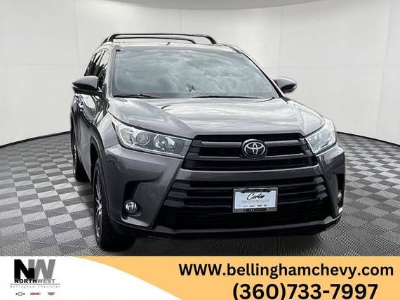 TOYOTA HIGHLANDER 2018 5TDJZRFH1JS875355 image