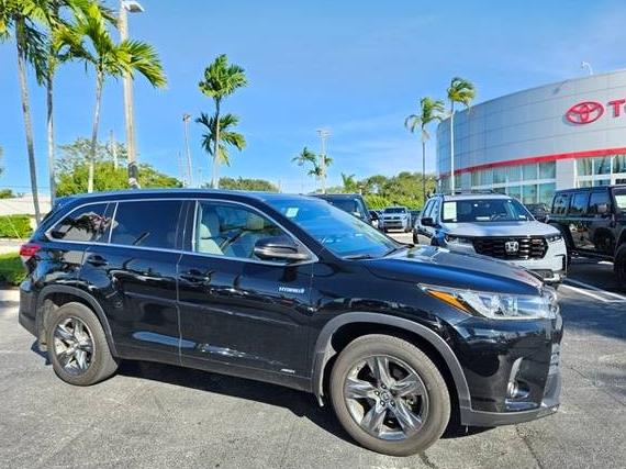 TOYOTA HIGHLANDER 2018 5TDDGRFH7JS038175 image