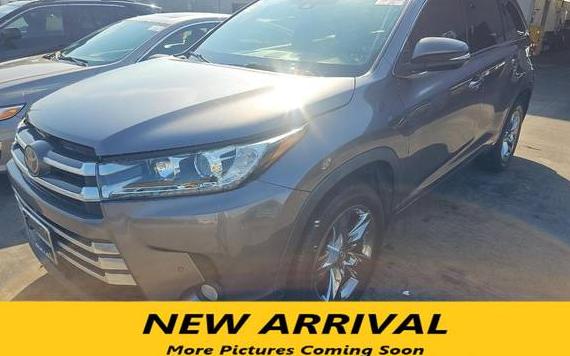 TOYOTA HIGHLANDER 2018 5TDYZRFH1JS281895 image