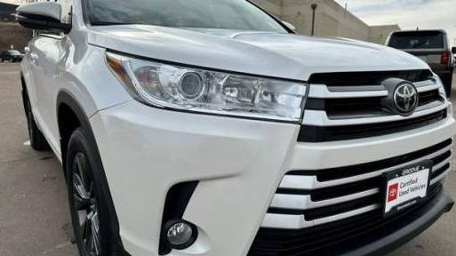 TOYOTA HIGHLANDER 2018 5TDJZRFH7JS499499 image